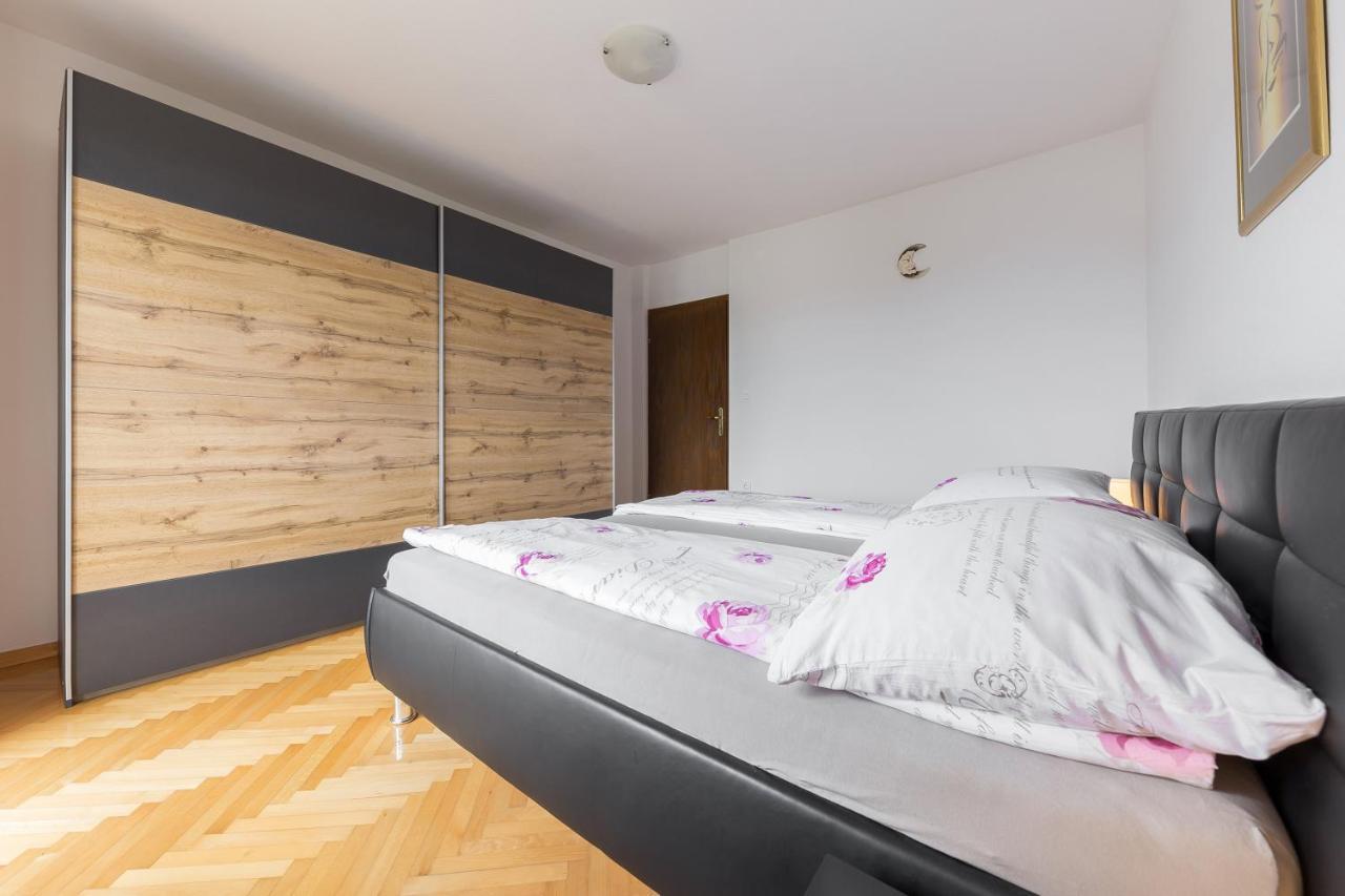Apartment Valy - Free Bikes, Relaxing Terrace & Near 布莱德 外观 照片